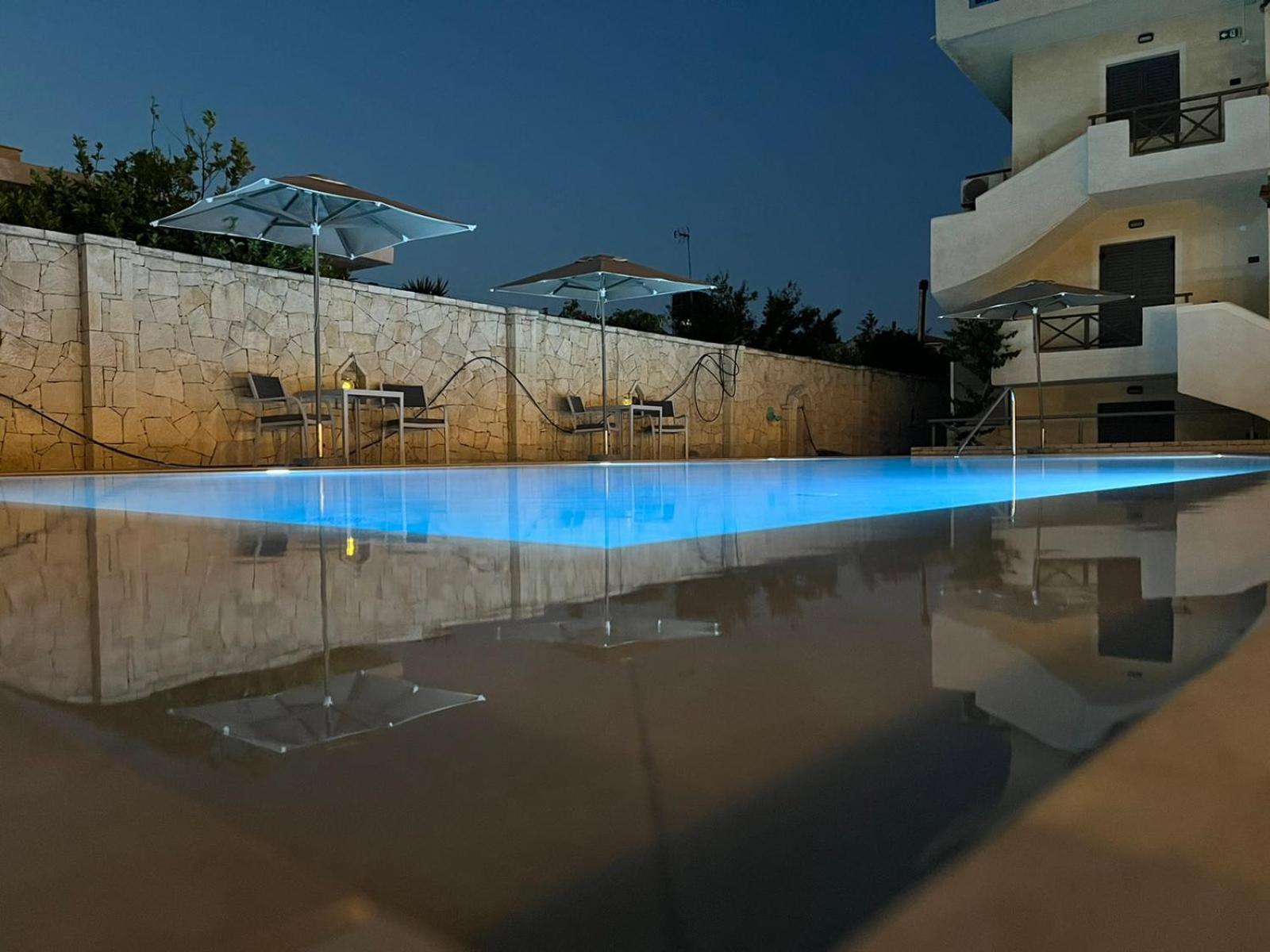 Nancy - Chara Apartments การ์เตรอส ภายนอก รูปภาพ